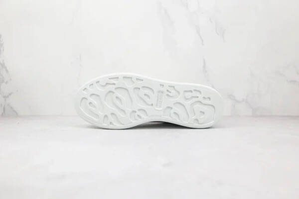 Alexander Mcqueen Oversized Ivory Black - Imagem 4