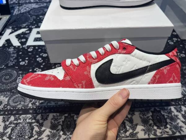 Louis Vuitton x Nike SB Dunk - Imagem 4