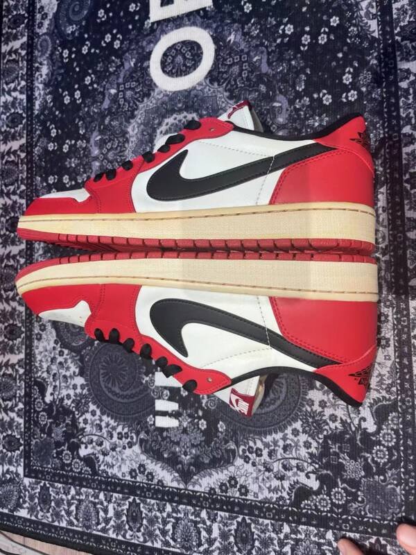 Nike Air Jordan 1 Retro Low "Chicago" - Imagem 9