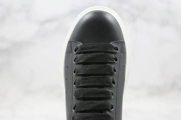 Alexander Mcqueen Oversized Black White - Imagem 3
