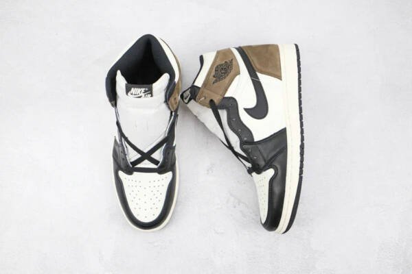 Jordan 1 Retro High Dark Mocha - Imagem 3