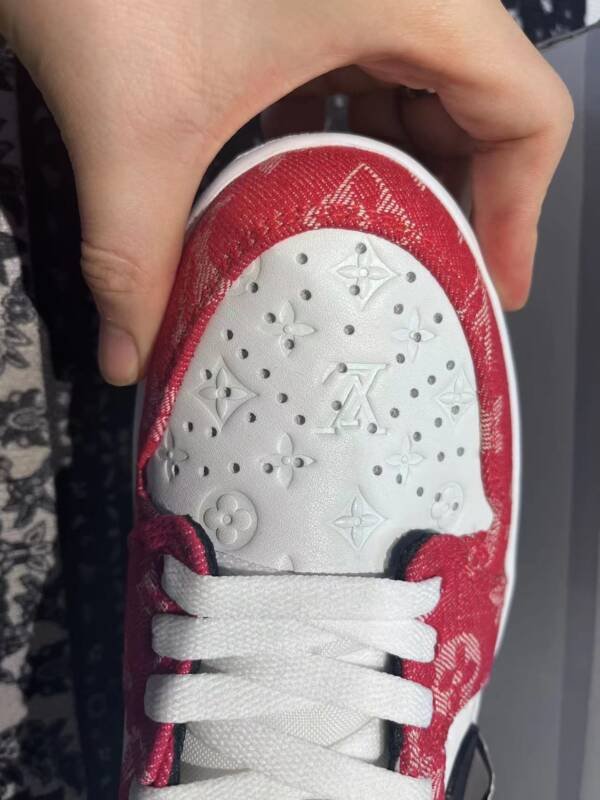 Louis Vuitton x Nike SB Dunk - Imagem 7