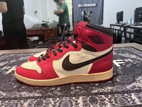 Nike Air Jordan 1 Retro Chicago - Imagem 7