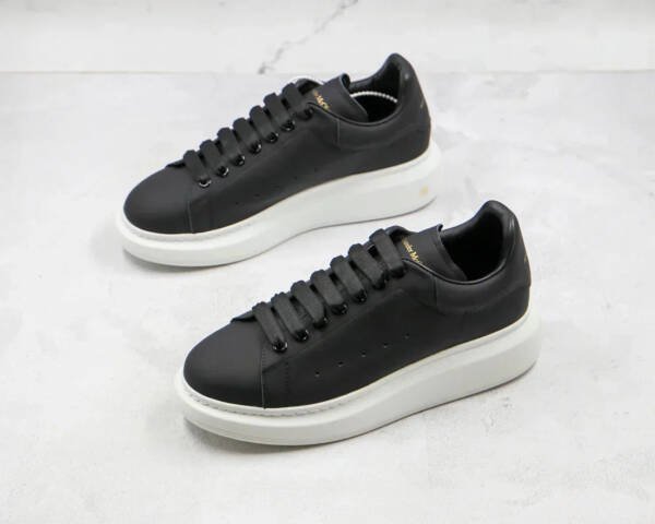 Alexander Mcqueen Oversized Black White Sole - Imagem 6