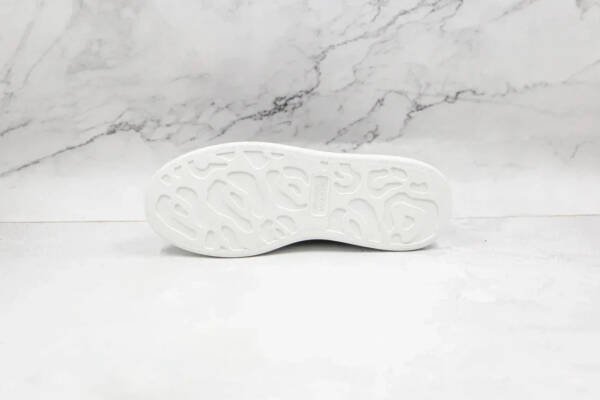 Alexander Mcqueen Oversized Black White Sole - Imagem 5